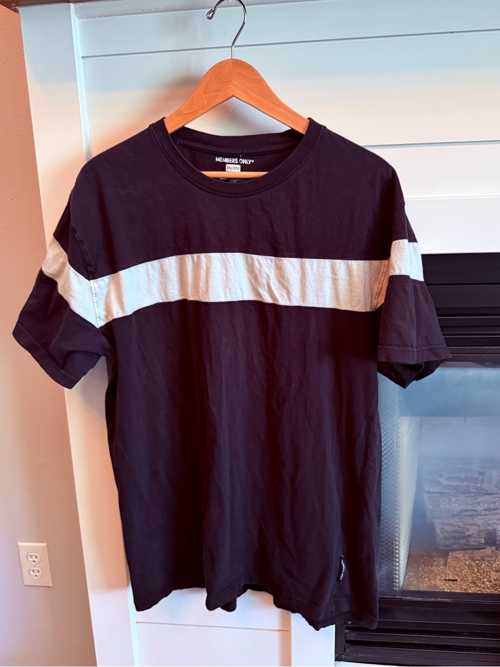 Men’s Members Only Black Tee with White Chest Stripe vintage style size 3x